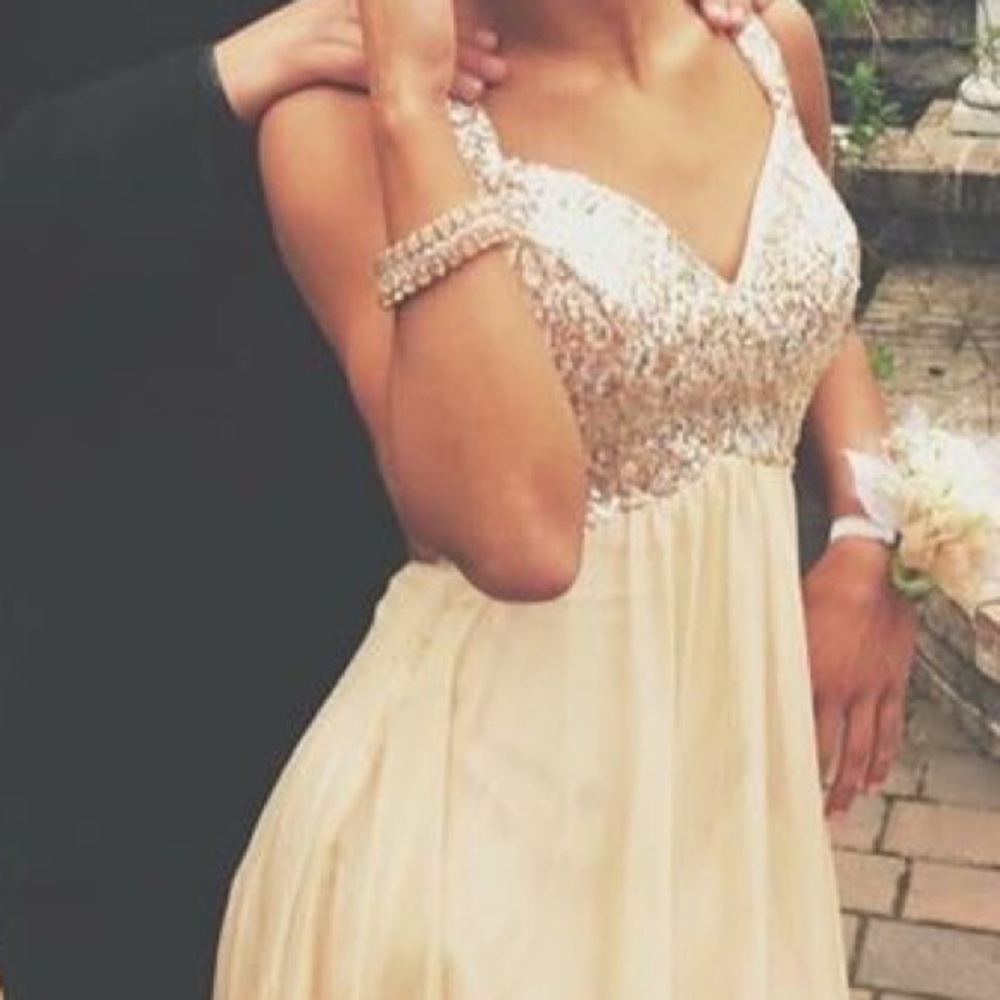 Prom Dress - Picture 2 of 4